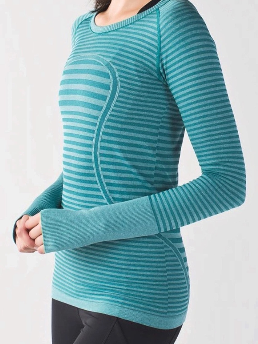 Lululemon Swiftly Tech Long Sleeve Crew Striped Top in Blue & Green